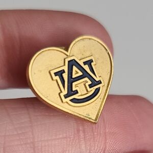 Vintage AUBURN TIGERS gold Lapel Pin Brooch University College Football Estate